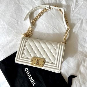 CHANEL small BOY BAG (white,brand new)